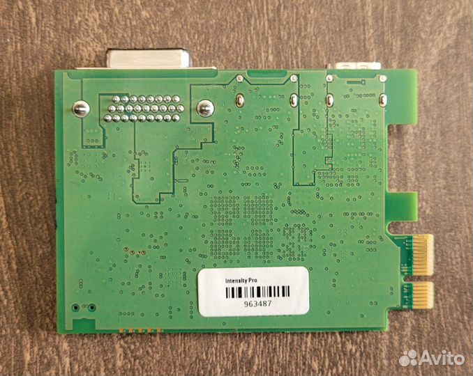 Карта видеозахвата Blackmagic intensity pro