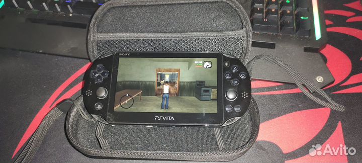 Ps Vita slim 32+256 гб прошитая с играми и чехлом