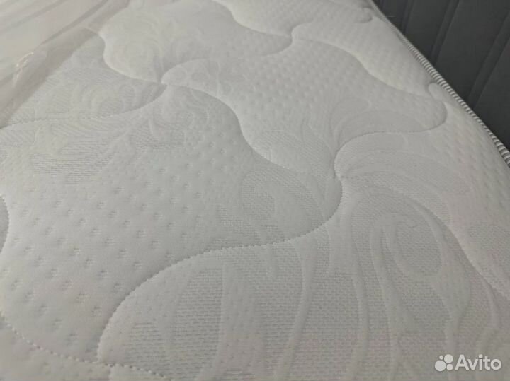 Матрас 140 на 190 новый