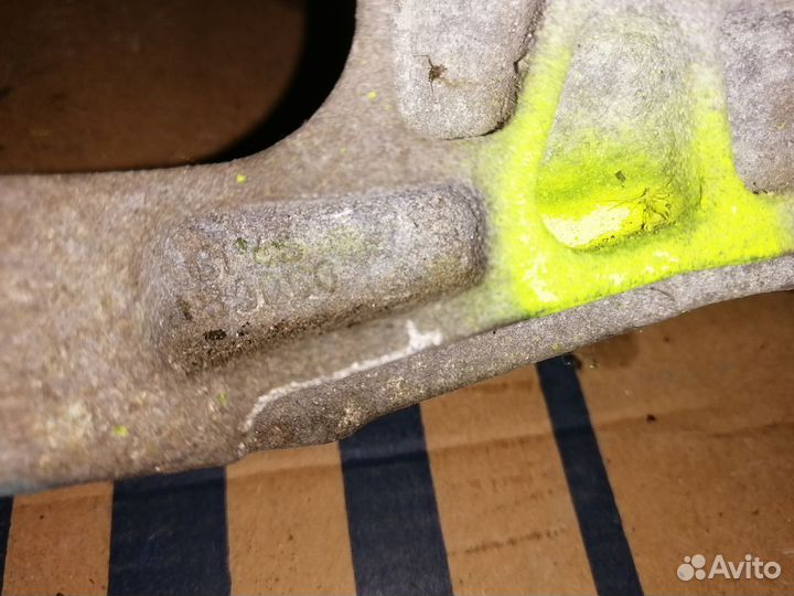 Опора двигателя правая Mazda 3 BK 2.0 бензин