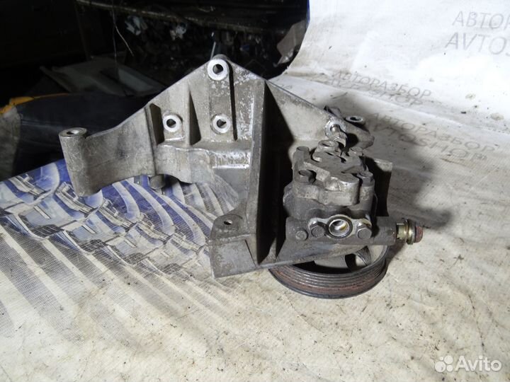 Гидроусилитель Mazda Bongo Friendee 1999-2005