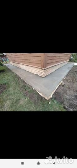 Бригада строителей