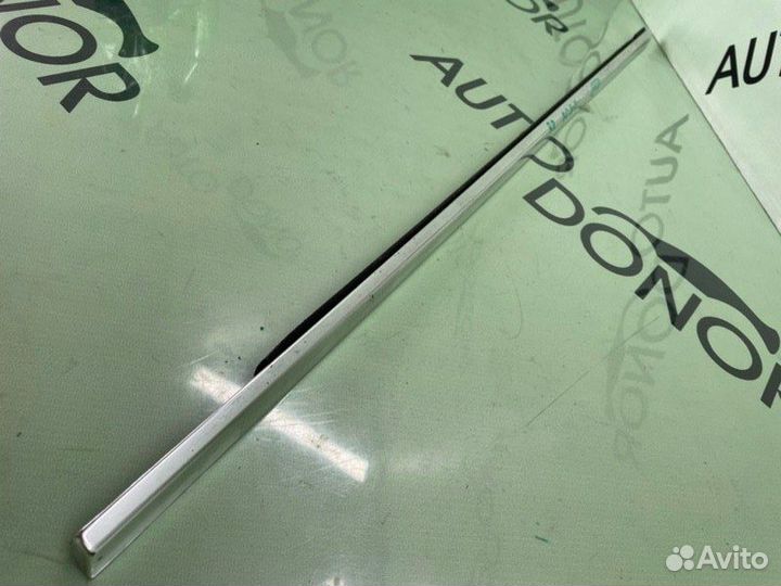 Молдинг двери хромированный задний правый