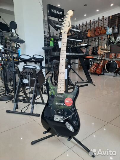Fender squier sonic strat HSS, электрогитара