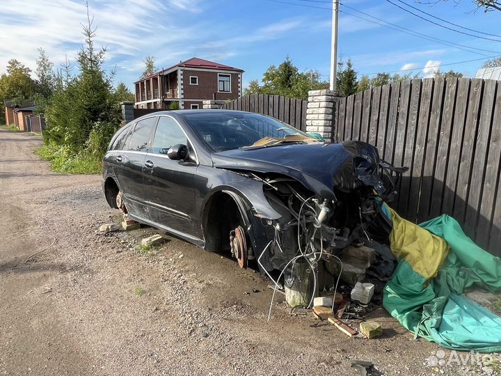 На запчасти разбор w251