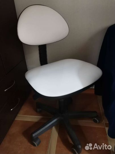 Стул для косметолога