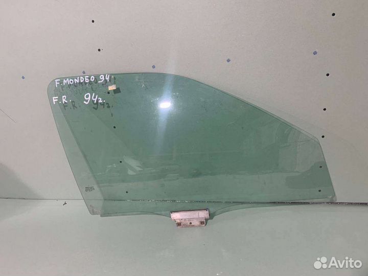 Стекло переднее правое Ford Mondeo 1994