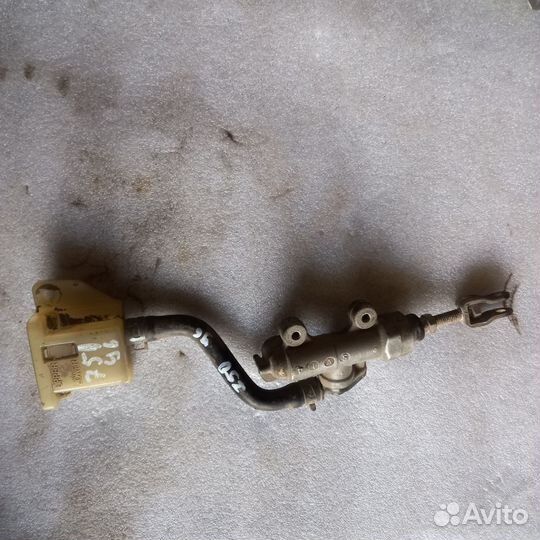 Машинка тормозная задняя Suzuki gsxr 600/750 97-03