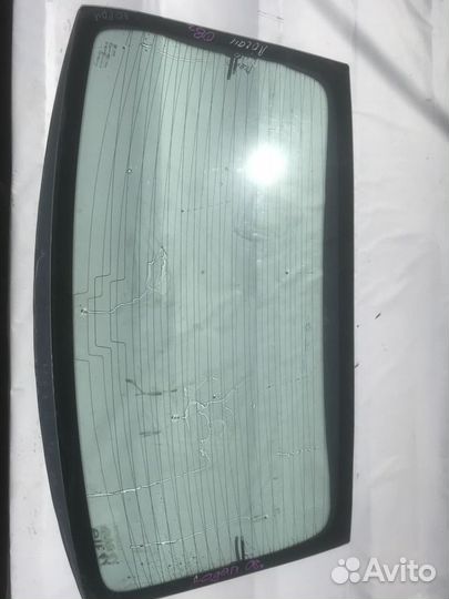 Стекло заднее Renault Logan 1