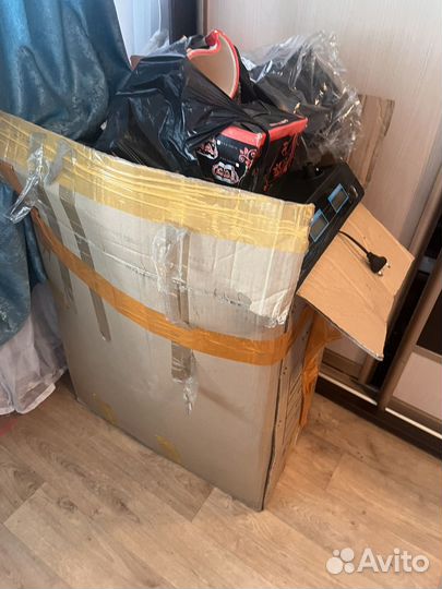 Коробка со техникой