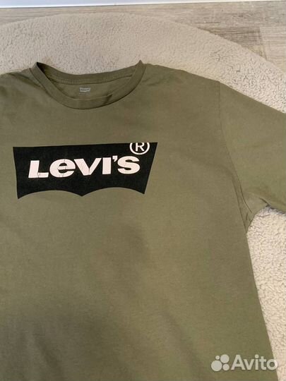 Футболка levis