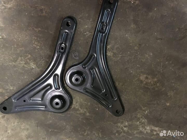 Реактивная тяга BMW X3 F25 X4 F26