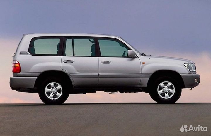 Молдинг заднего крыла Toyota Land Cruiser 100