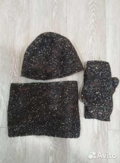 Женские вещи и обувь