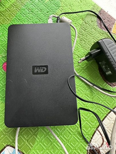 Внешний жесткий диск WD 1тб