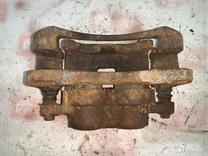 Суппорт передний левый Great Wall Hover H3