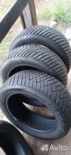 Goodyear Ultragrip Ice Arctic 215/55 R17 98T