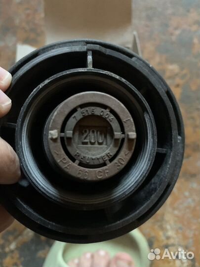 Крышка расширительного бочка на бмв