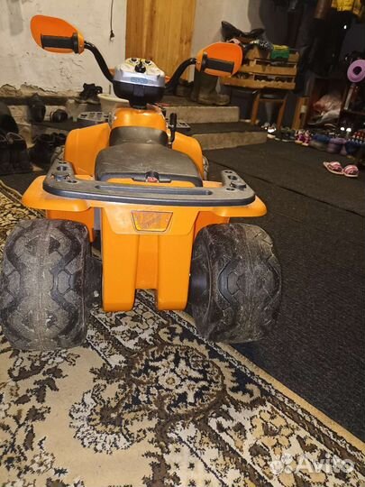 Детский квадроцикл на аккумуляторе б/у