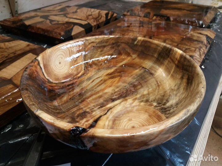 Фруктовница из сувеля сосны