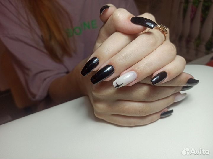 Маникюр и педикюр