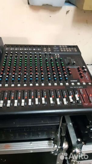 Микшерный пульт Yamaha
