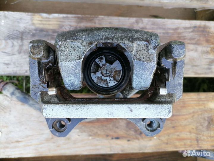 Задний тормозной суппорт мазда CX-5