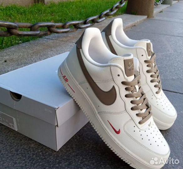 Nike Air Force 1 brown white