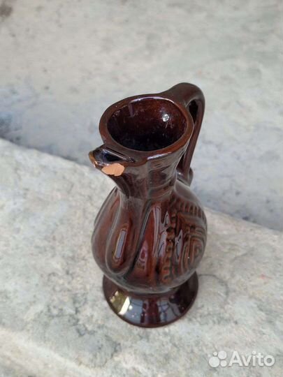 Глиняный кувшин