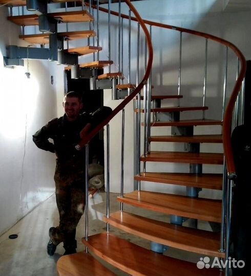 Лестница на монокосоуре