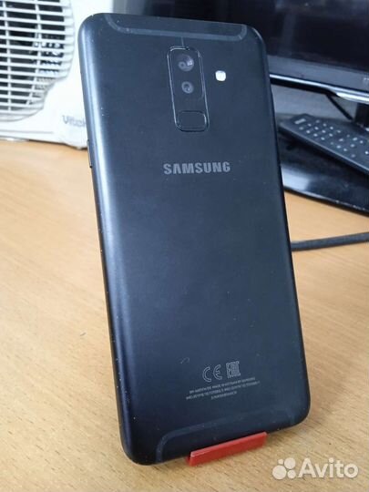 Битый телефон Samsung Galaxy A6+