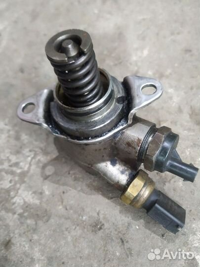 Тнвд Audi A5 8T 3.2 cala 2008