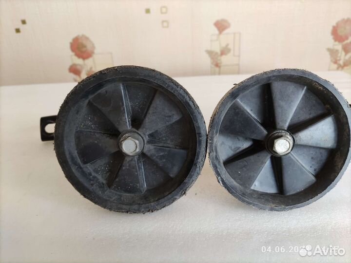 Колеса боковые для детского велосипеда