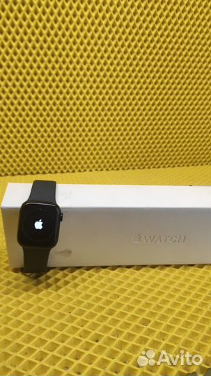 Apple Watch Series 8 (41 мм)