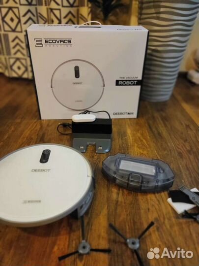 Робот пылесос deebot 710 ecovacs практически новый