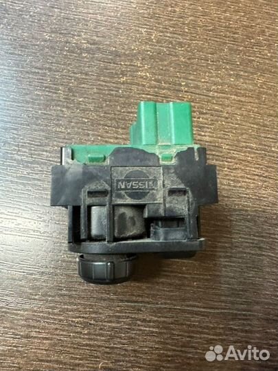 Блок управления зеркалами Nissan Qashqai J10 2010