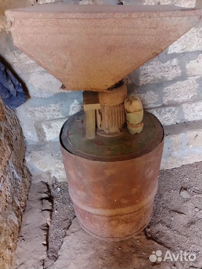 Мельница для зерна