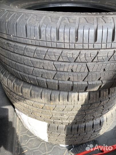 Continental ContiCrossContact RX 215/65 R16