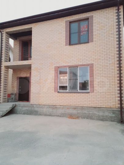 Дом 210 м² на участке 2,5 сот.