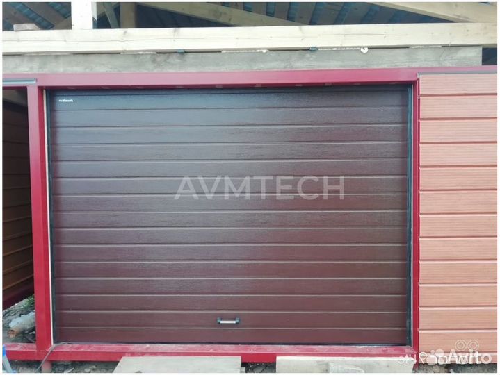 Секционные ворота для гаража