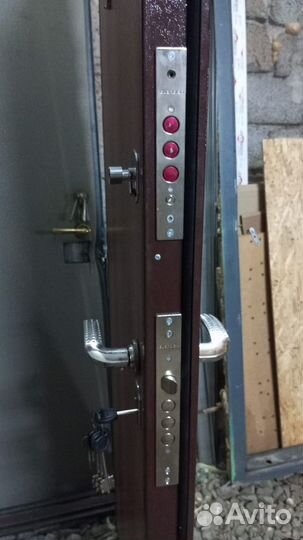 Дверь металлическая