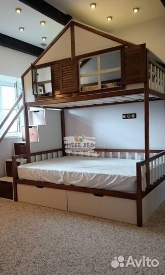 Двухъярусная кровать