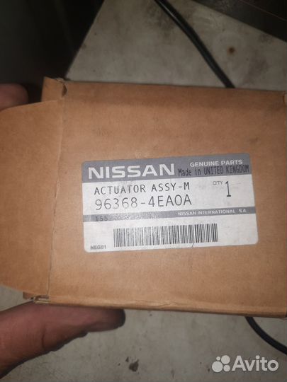 Моторчик зеркала j11