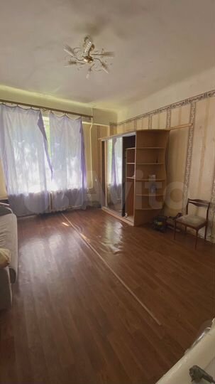 Комната 20 м² в 5-к., 1/2 эт.