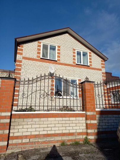 Дом 180 м² на участке 6 сот.