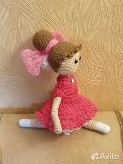 Кукла вязаная