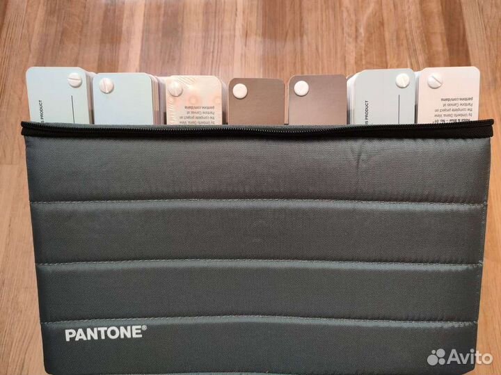 Набор вееров Pantone