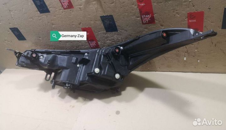 Фара правая Toyota C-Hr NGX50