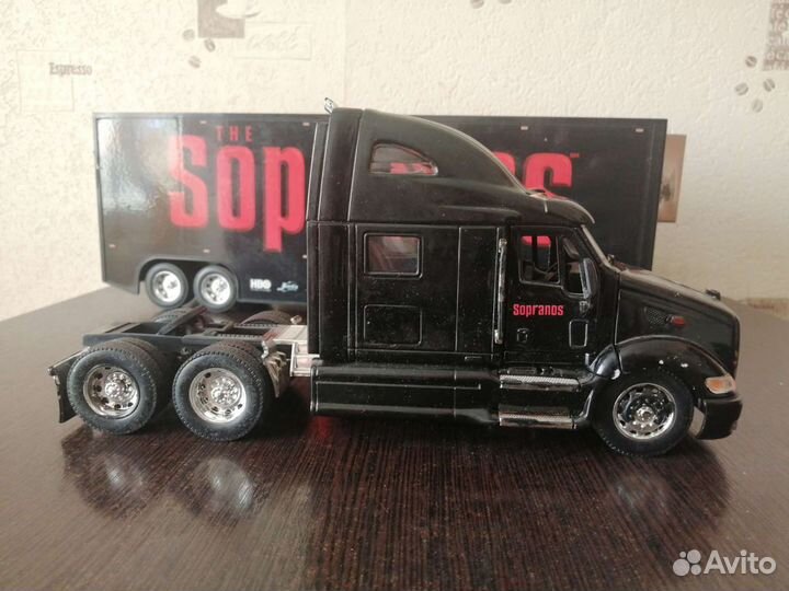 Модель Peterbilt 1/32