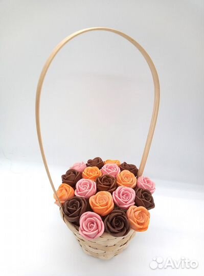 Корзинки с шоколадными розами 19 и 37 шт